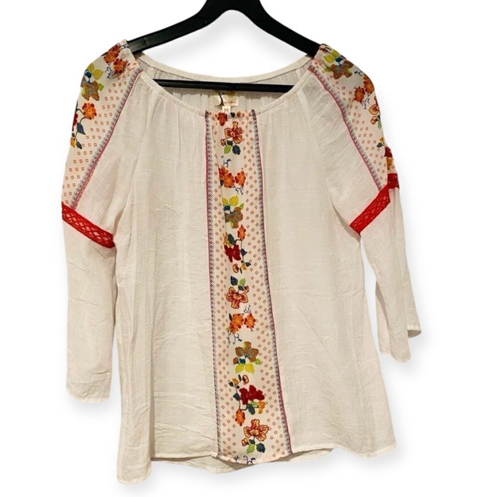 Fig & Flower White Embroidered 3/4 Sleeve Blouse Size Petite Small